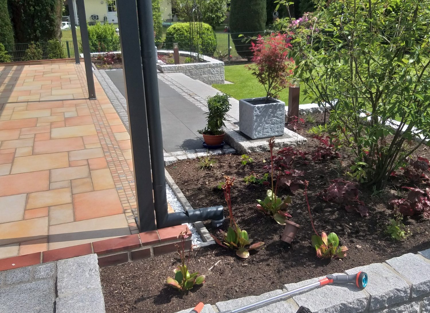 Pflanzung, Mauerbau, Terrassenbau